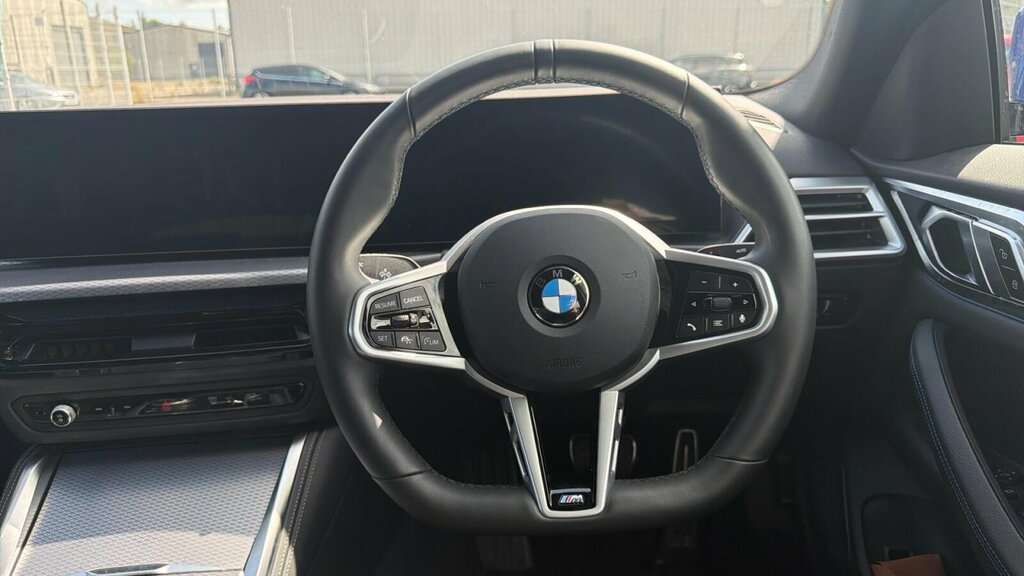 BMW i4 40 83.9Kwh M Sport Gran Coupe Ed Blue #5