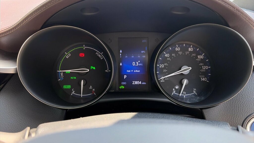 Toyota C-Hr Dynamic White #11