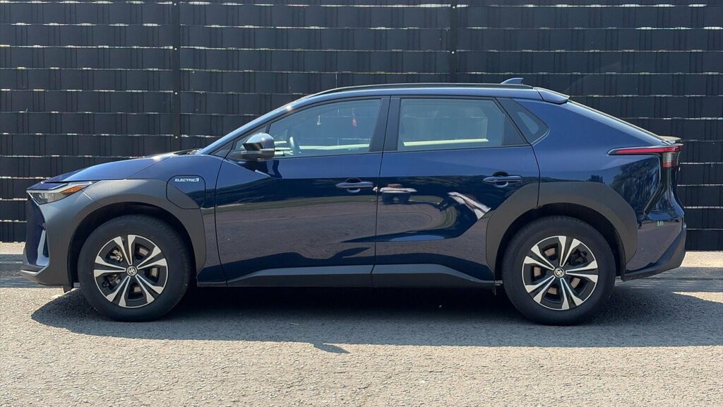 Toyota bZ4X Motion Silver #24