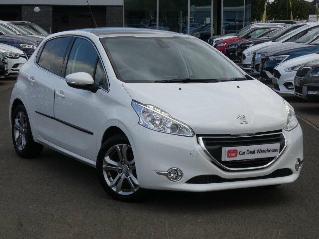 Peugeot 208 1.2 82Hp Active White #1