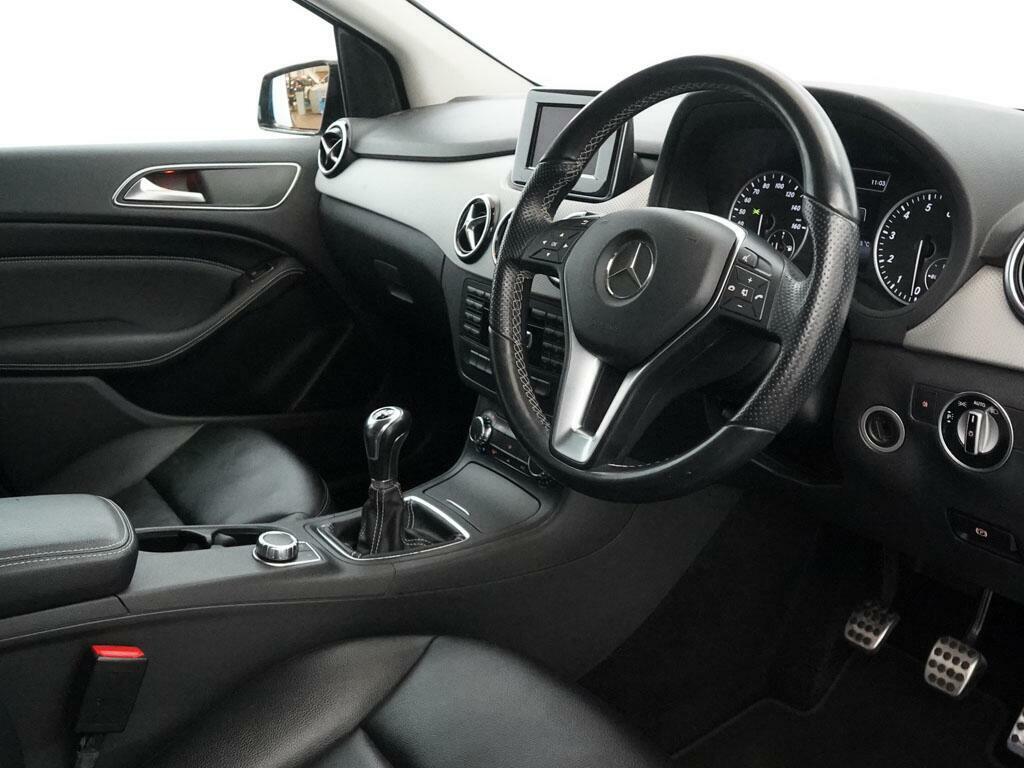 Mercedes-Benz B Class B220 Cdi 4Matic Amg Black #18