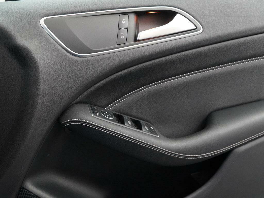 Mercedes-Benz B Class B220 Cdi 4Matic Amg Black #31