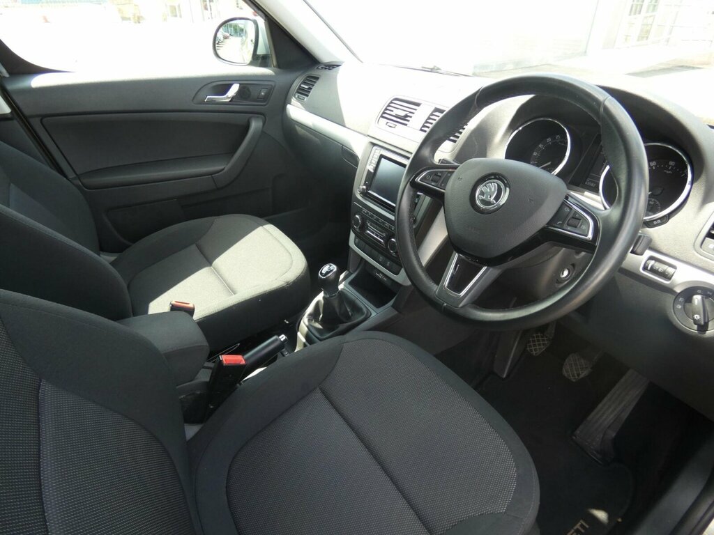 Skoda Yeti 2.0 Tdi Se Business Outdoor Euro 6 Ss Green #6