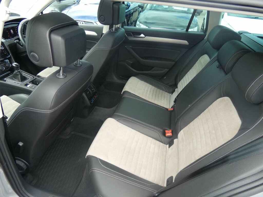Volkswagen Passat 1.6L Sel Grey #10