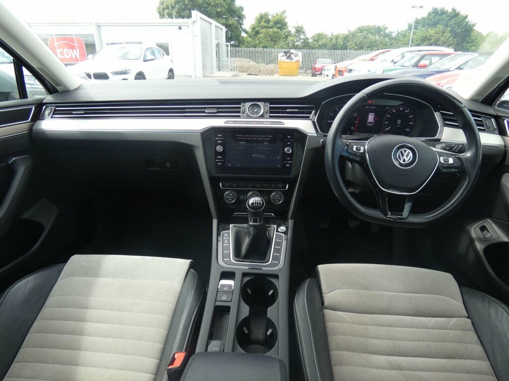 Volkswagen Passat 1.6L Sel Grey #4
