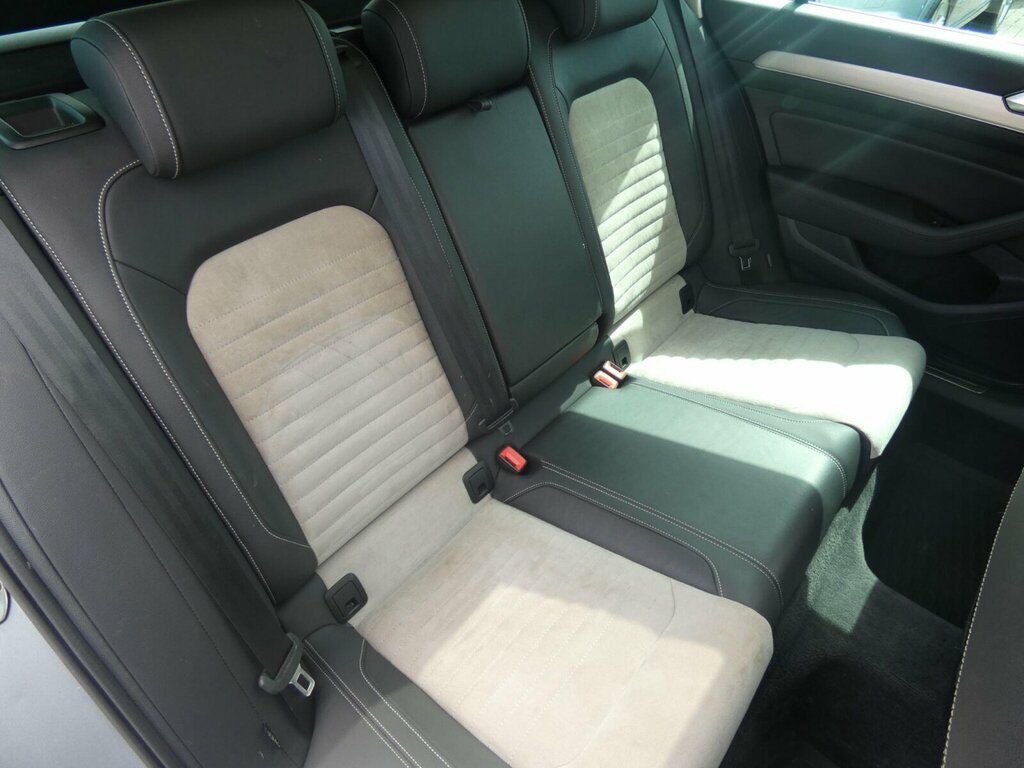Volkswagen Passat 1.6L Sel Grey #11