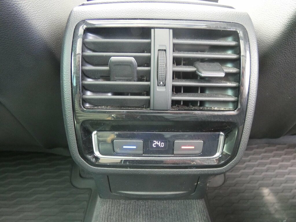 Volkswagen Passat 1.6L Sel Grey #23