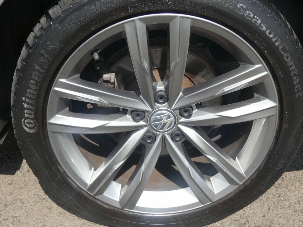 Volkswagen Passat 1.6L Sel Grey #13