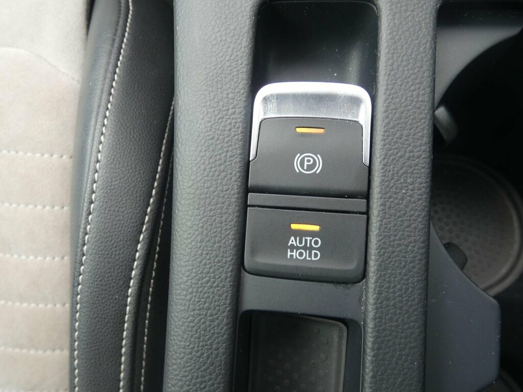 Volkswagen Passat 1.6L Sel Grey #30