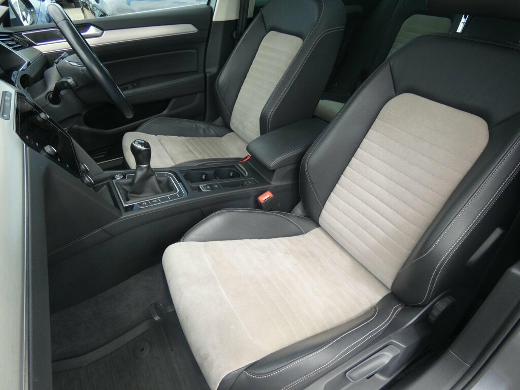 Volkswagen Passat 1.6L Sel Grey #26