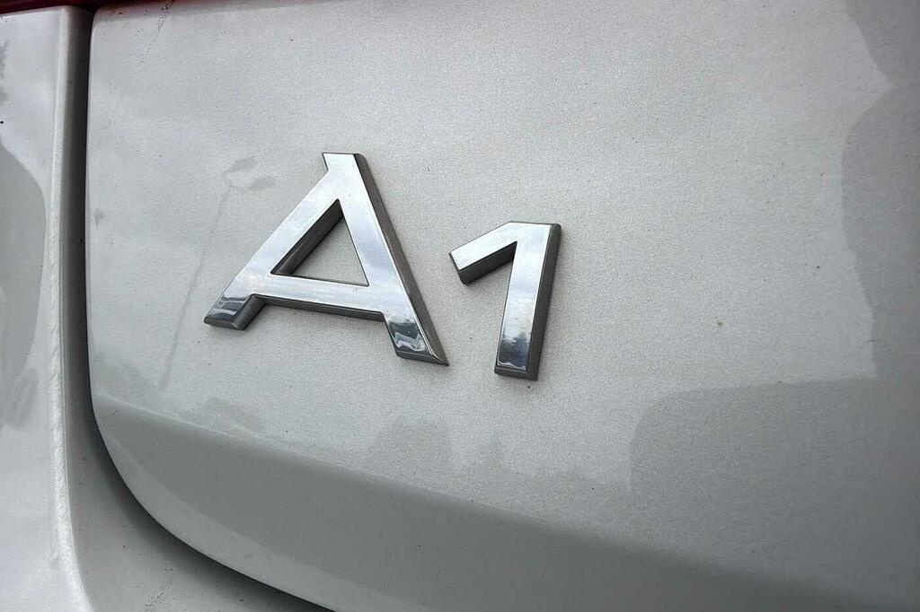 Audi A1 25 Tfsi Sport White #13