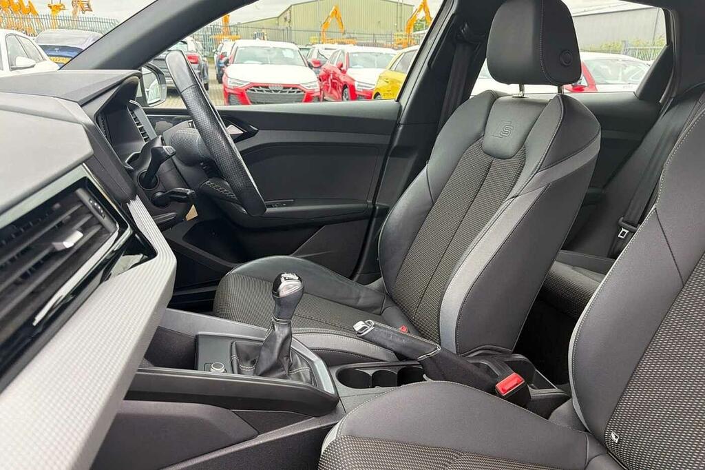 Audi A1 25 Tfsi Sport White #10