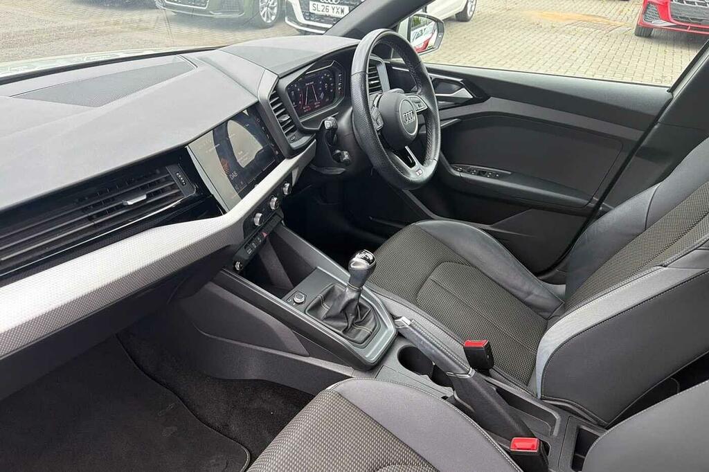 Audi A1 S Line 30 Tfsi 110 Ps 6-Speed Silver #2