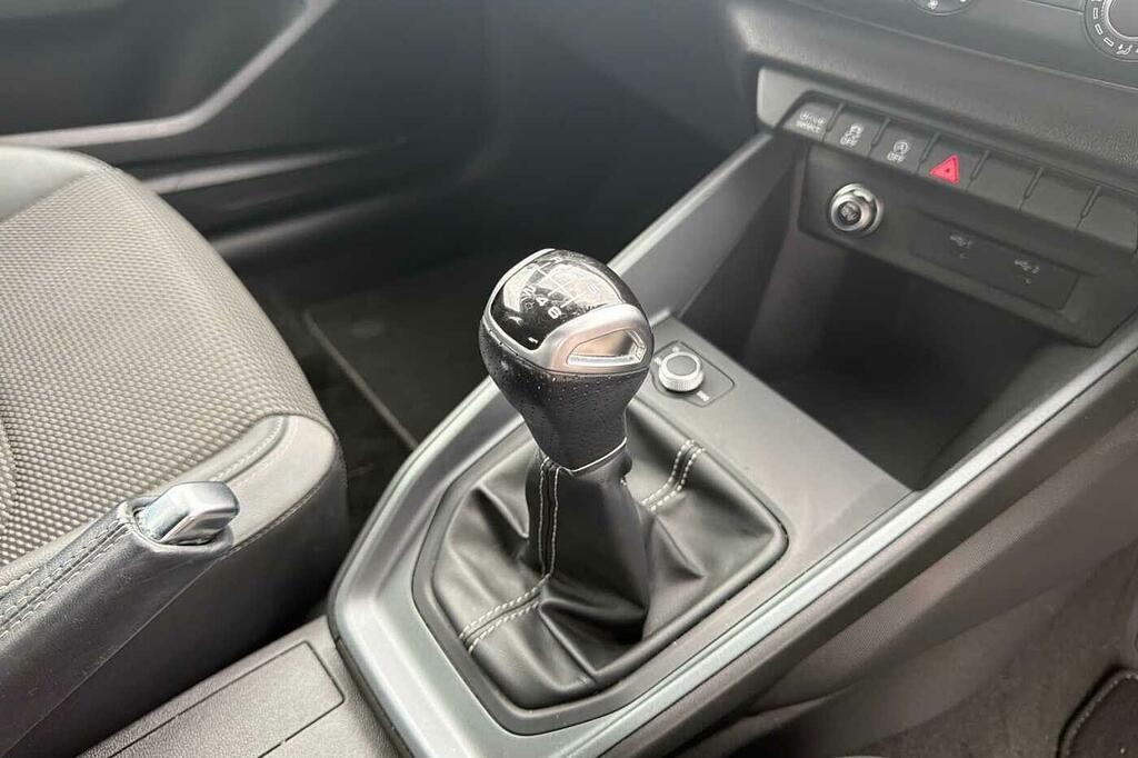 Audi A1 25 Tfsi Sport White #8