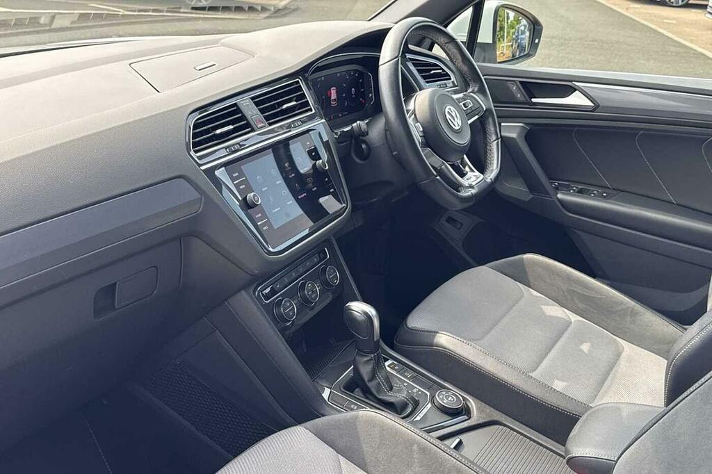 Volkswagen Tiguan 2.0 Tdi 150 R-line Tech White #2