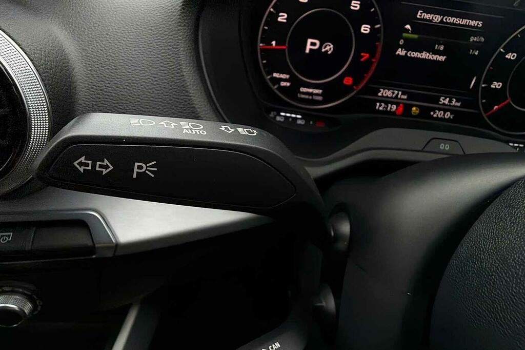 Audi Q2 30 Tfsi Sport Black #34