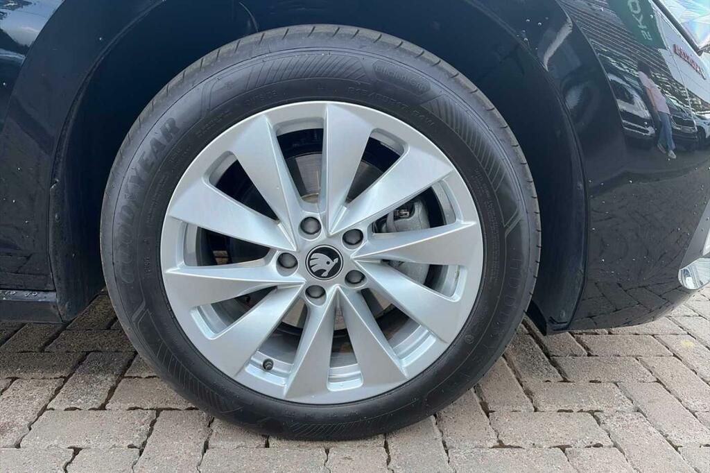 Skoda Superb Superb 1.5 Tsi E-tec Se L Dsg Black #61