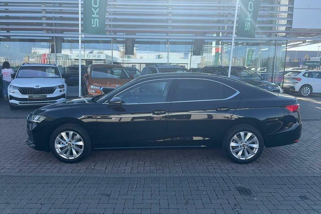 Skoda Superb 1.5 Tsi E-tec Se Technology Dsg Black #4