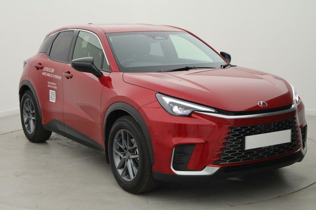 Lexus LBX 1.5 Vvt-ie Premium E-cvt Euro 6 Ss Red
