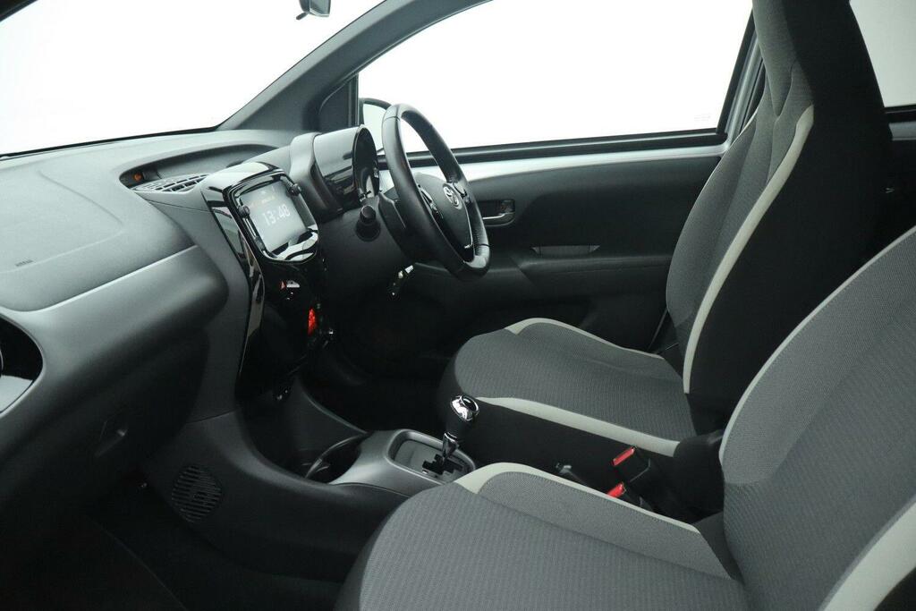 Toyota Aygo 1.0 Vvt-i X-trend X-shift Euro 6 Safety Sense Silver #5