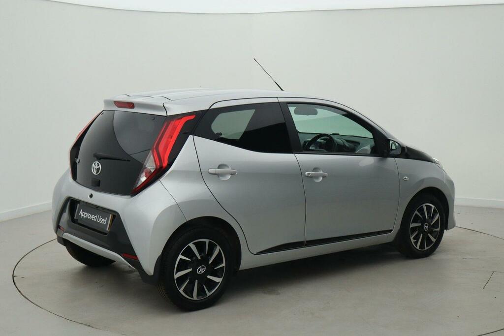 Toyota Aygo 1.0 Vvt-i X-trend X-shift Euro 6 Safety Sense Silver #2