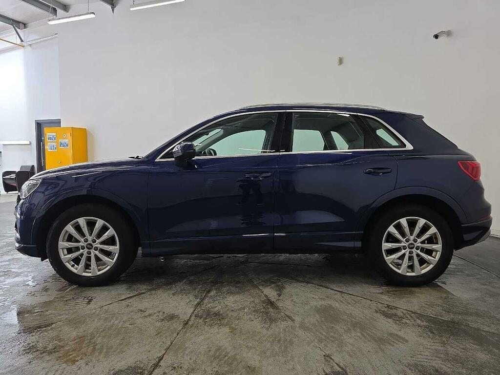 Audi Q3 Sport 35 Tfsi 150 Ps 6-Speed Blue #4