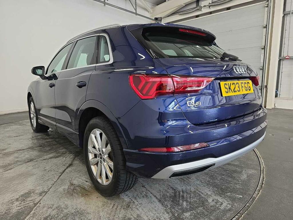 Audi Q3 Sport 35 Tfsi 150 Ps 6-Speed Blue #3