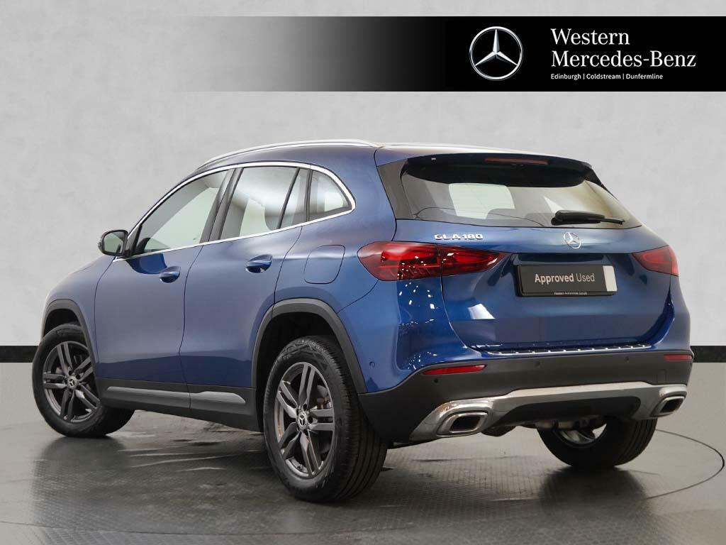 Mercedes-Benz GLA Class Gla 180 Sport Edition SN74UEP Blue #2
