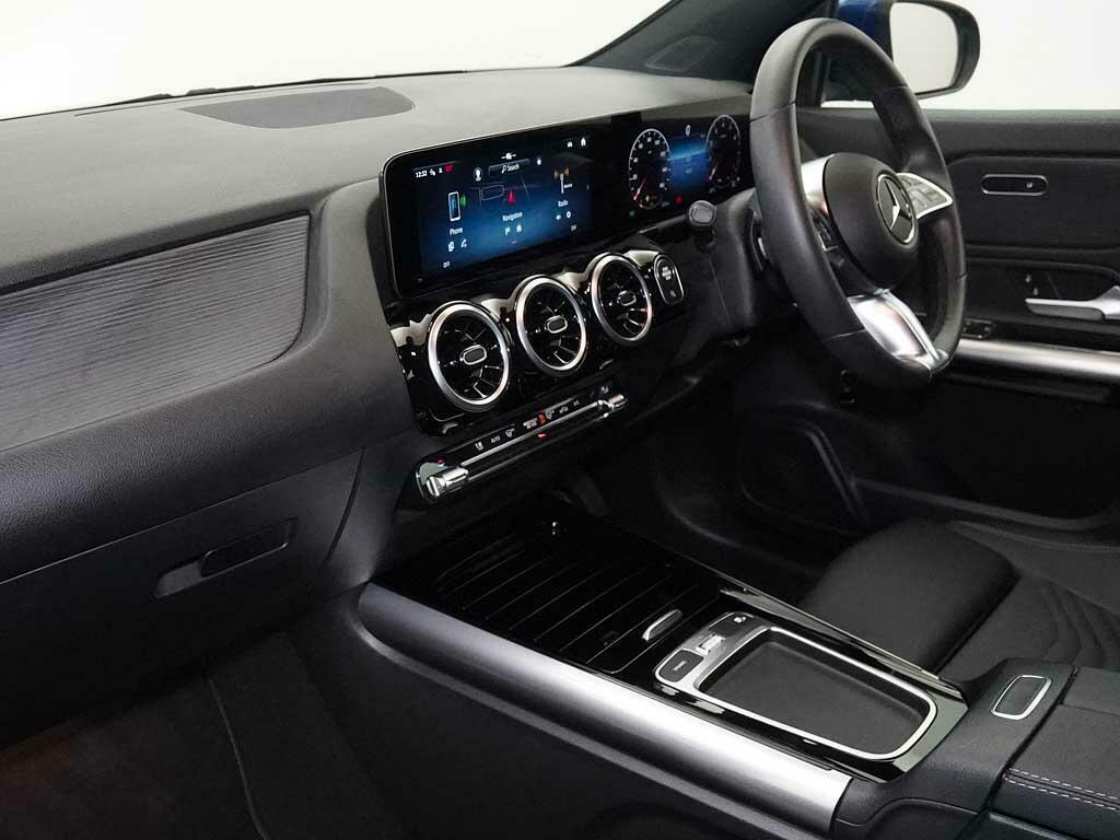 Mercedes-Benz GLA Class Gla 180 Sport Edition SN74UEP Blue #3