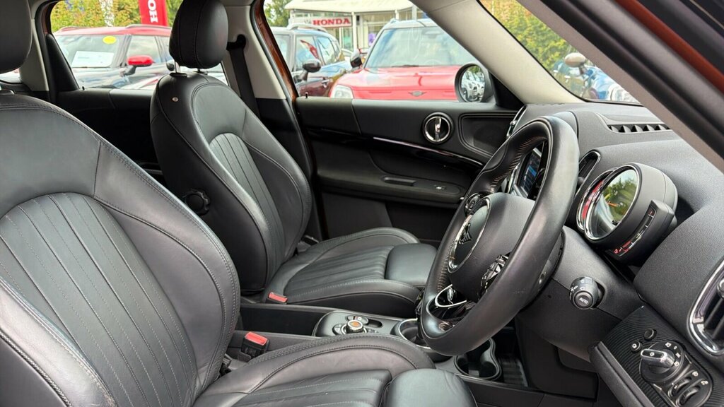 Mini Countryman 1.5 Cooper Classic White #21