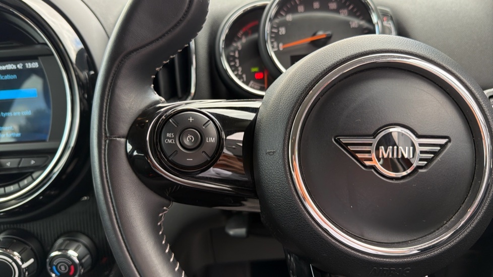 Mini Countryman 1.5 Cooper Classic White #33