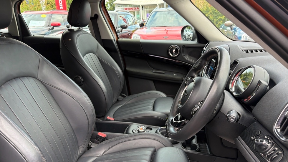 Mini Countryman 1.5 Cooper Classic White #22