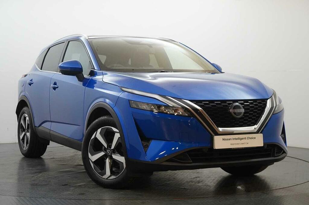 Nissan Qashqai 1.3 Dig-t Mh 140 N-connecta With Glass Roof Sat Blue