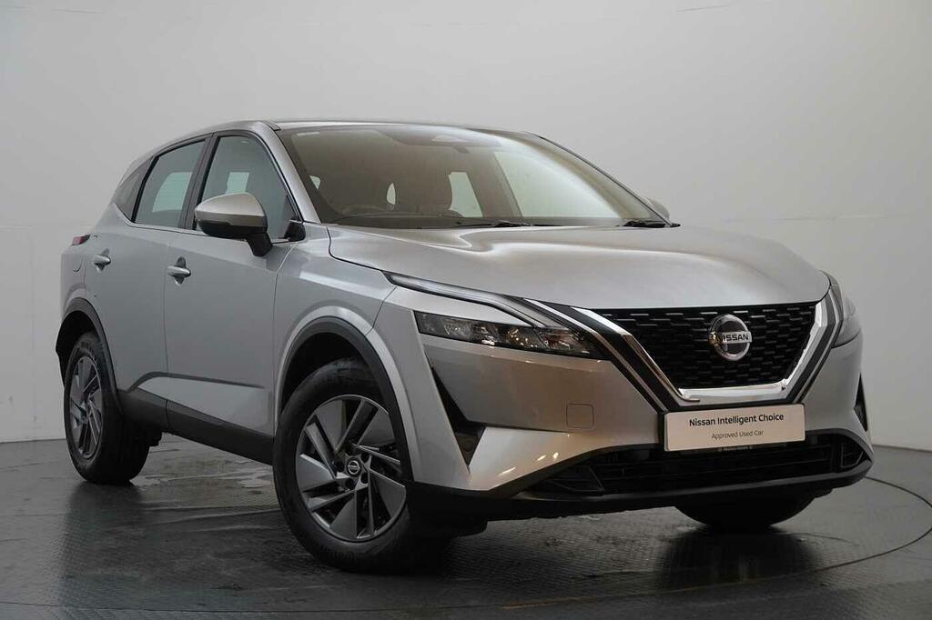 Nissan Qashqai 1.3 Dig-t Mh 158 Acenta Premium X-tronic With Silver