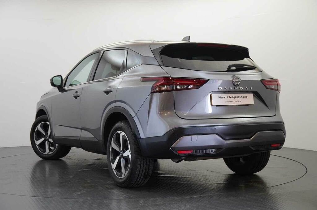 Nissan Qashqai 1.3 Dig-t Mh 140 N-connecta With Glass Roof Sat Grey #3