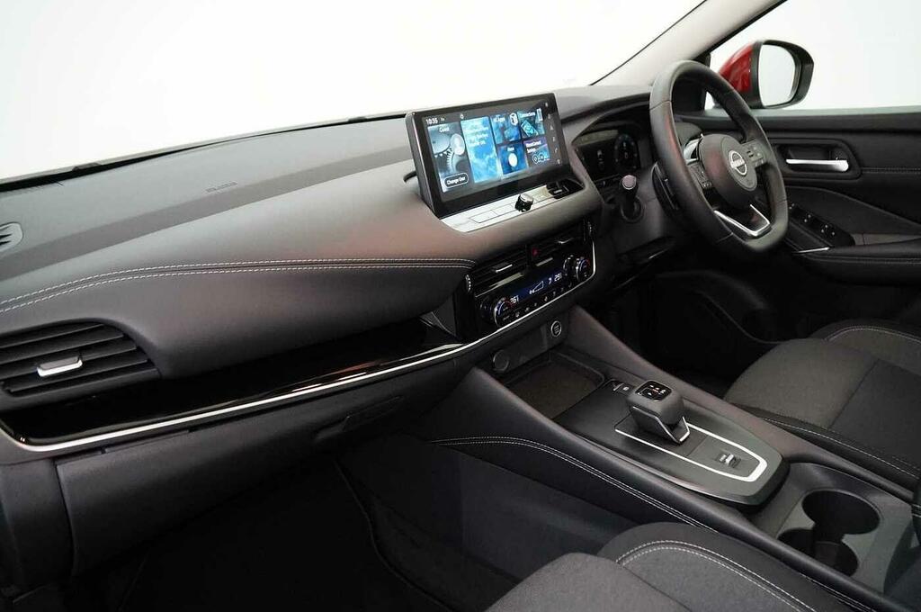 Nissan Qashqai 1.3 Dig-t Mh 158 N-connecta X-tronic With Gla Red #2