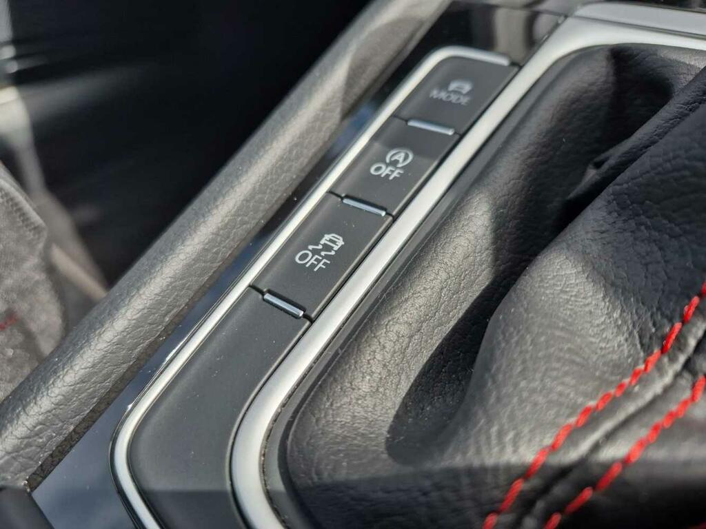 Volkswagen Golf 1.5 Tsi Evo Match Edition White #16
