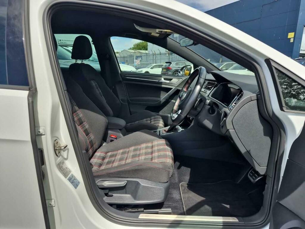 Volkswagen Golf 1.5 Tsi Evo Match Edition White #11