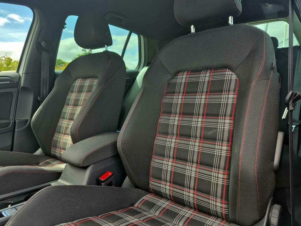 Volkswagen Golf 1.5 Tsi Evo Match Edition White #39