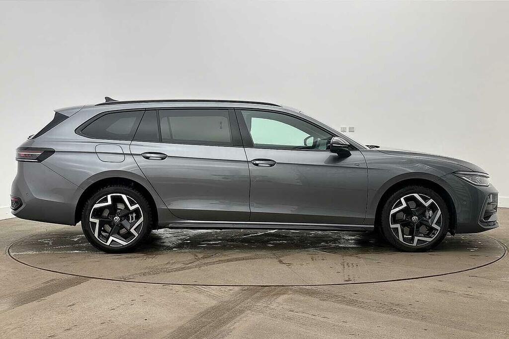 Volkswagen Passat 1.5 Tsi Ehybrid 272 R-line Dsg Grey #4