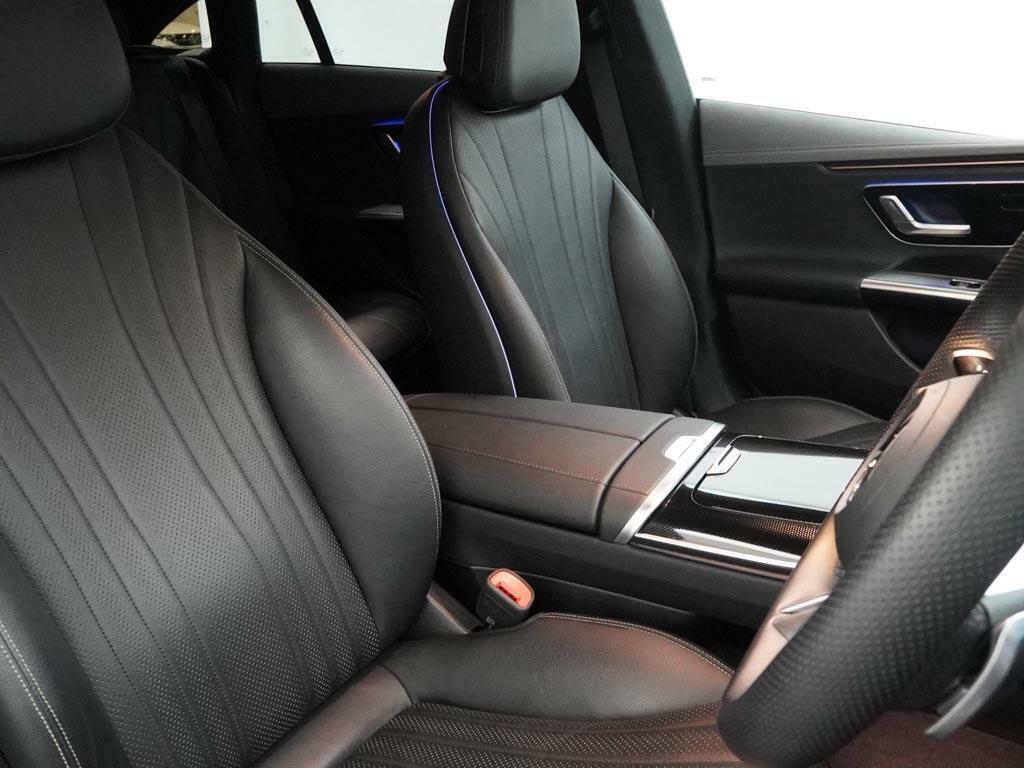 Mercedes-Benz EQE Saloon Black #18