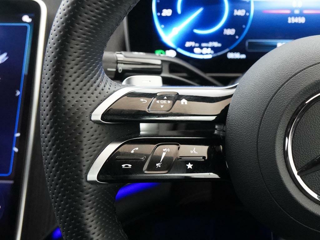 Mercedes-Benz EQE Saloon Black #25