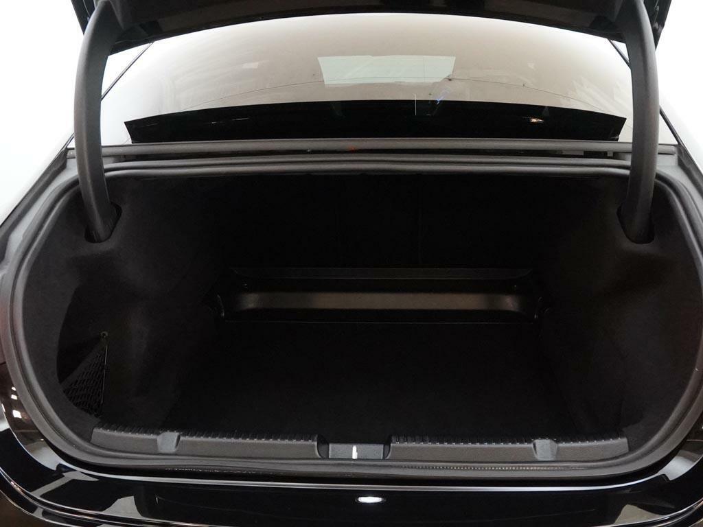 Mercedes-Benz EQE Saloon Black #10
