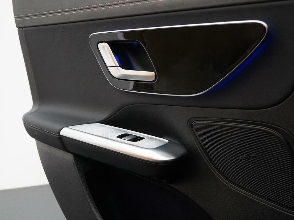 Mercedes-Benz EQE Saloon Black #32