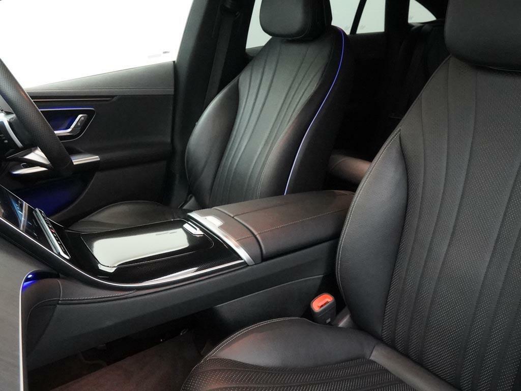 Mercedes-Benz EQE Saloon Black #35