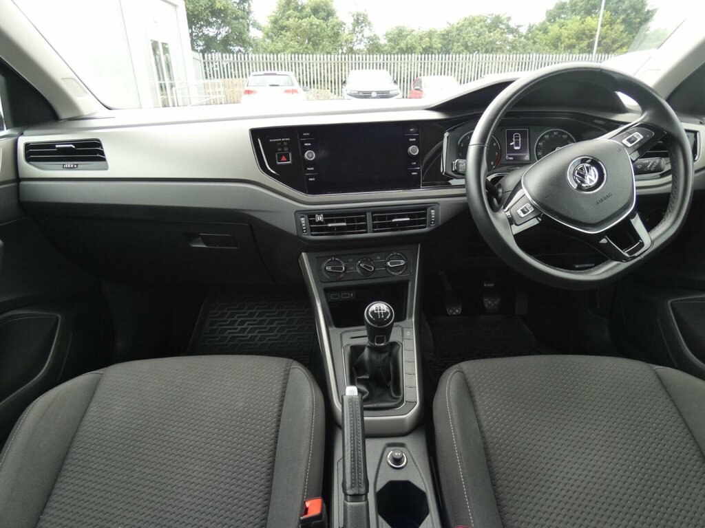 Volkswagen Polo Polo Beats Tsi Black #11