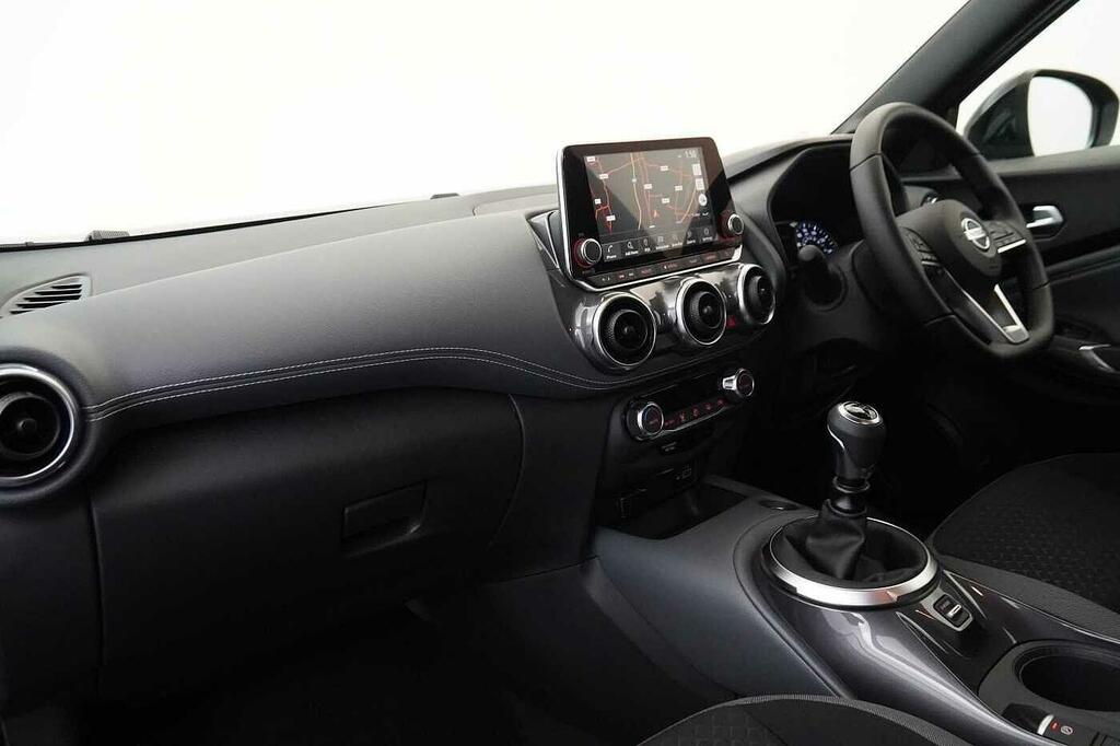 Nissan Juke 1.0 Dig-t 114 N-connecta With Sat Nav And Rear Vie SJ21YFO Black #2