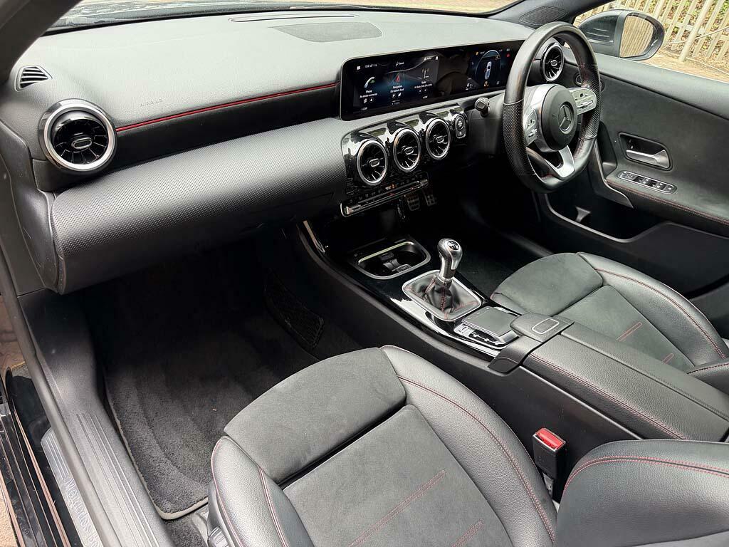 Mercedes-Benz A Class A 180 Amg Line Executive Black #3