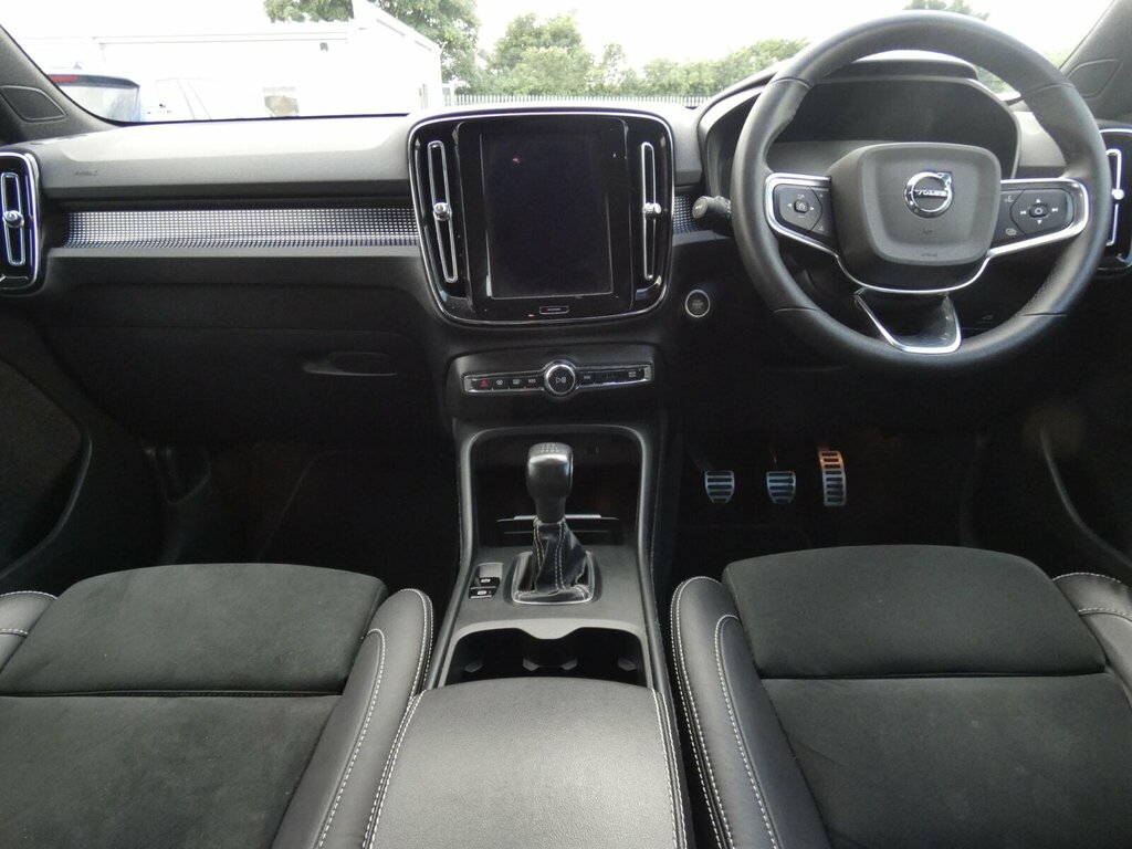 Volvo XC40 1.5 T3 R-design Euro 6 Ss Blue #4