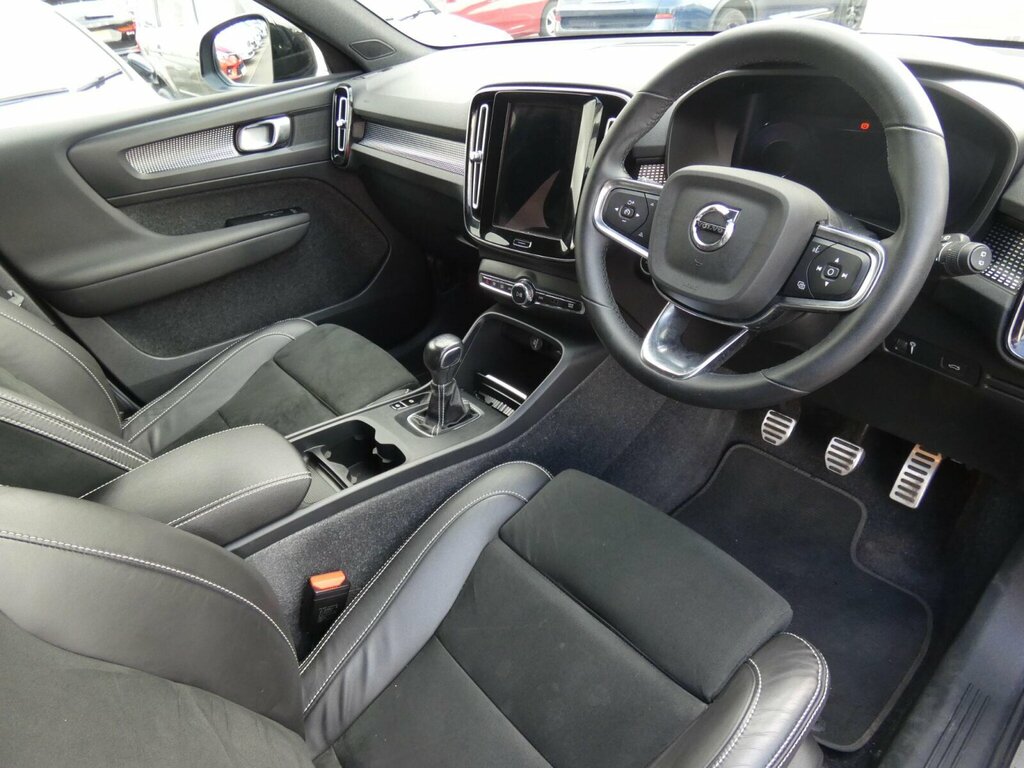 Volvo XC40 1.5 T3 R-design Euro 6 Ss Blue #6